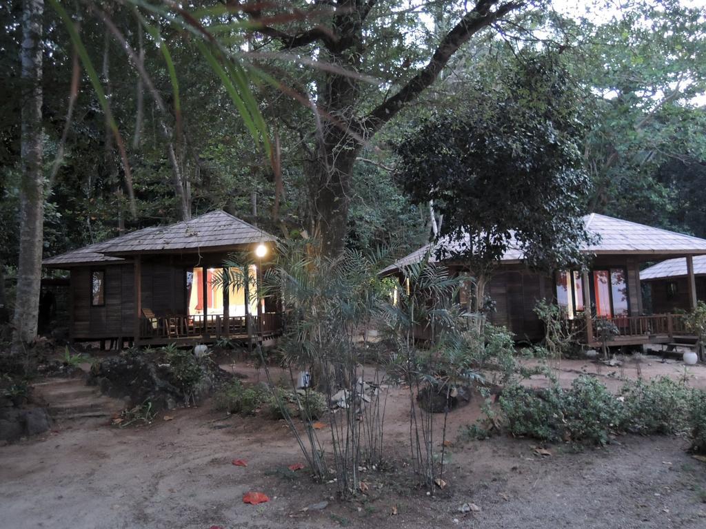 Coral Garden Resort Koh Kradan Exteriör bild