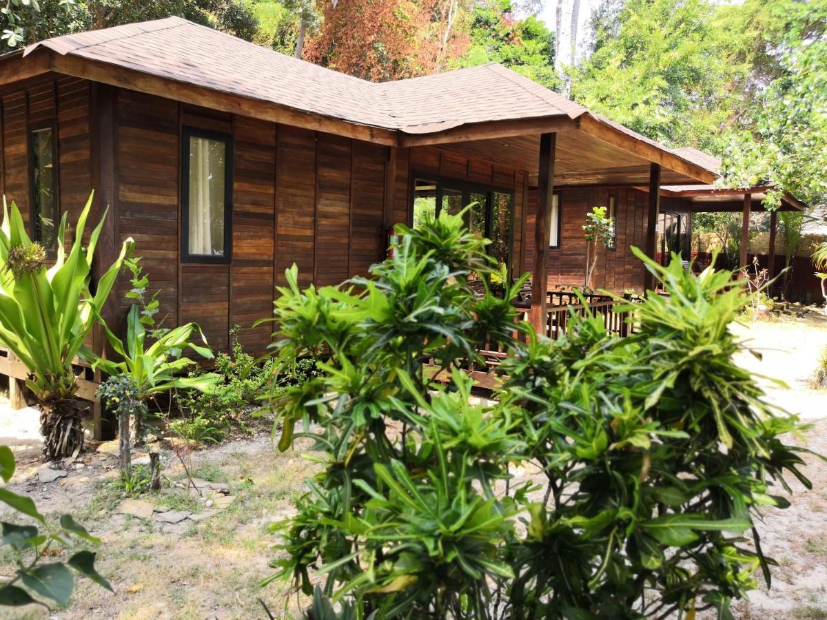 Coral Garden Resort Koh Kradan Exteriör bild